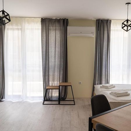 La Familia Apartments Varna Eksteriør bilde