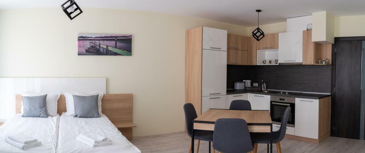 La Familia Apartments Varna Eksteriør bilde