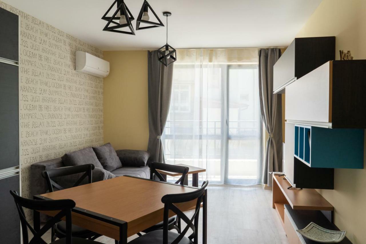 La Familia Apartments Varna Eksteriør bilde