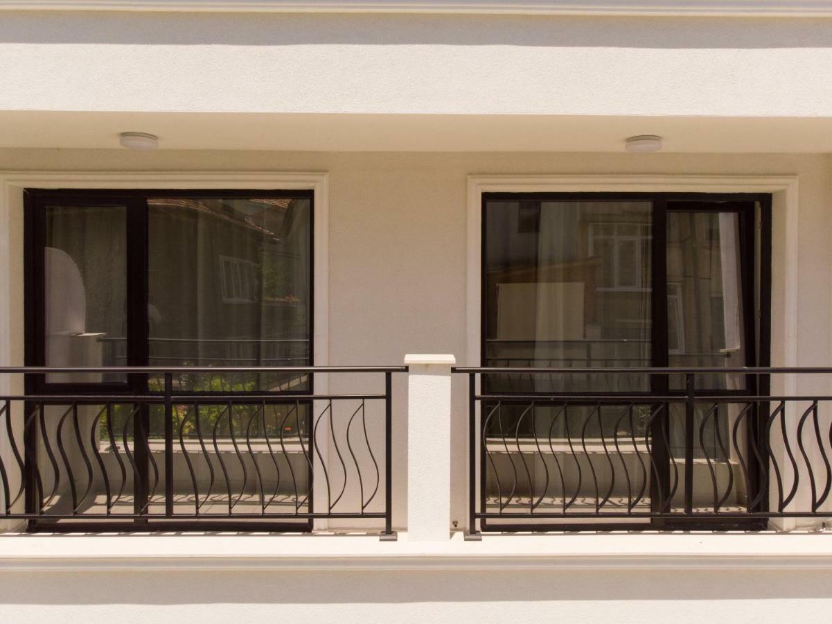 La Familia Apartments Varna Eksteriør bilde