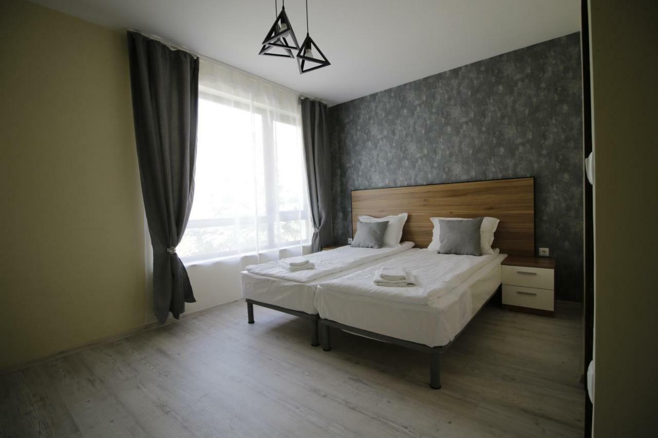 La Familia Apartments Varna Eksteriør bilde
