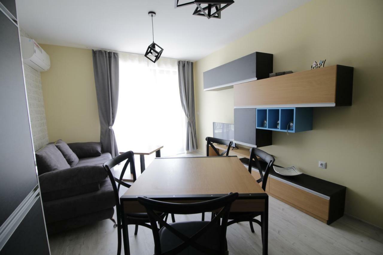 La Familia Apartments Varna Eksteriør bilde