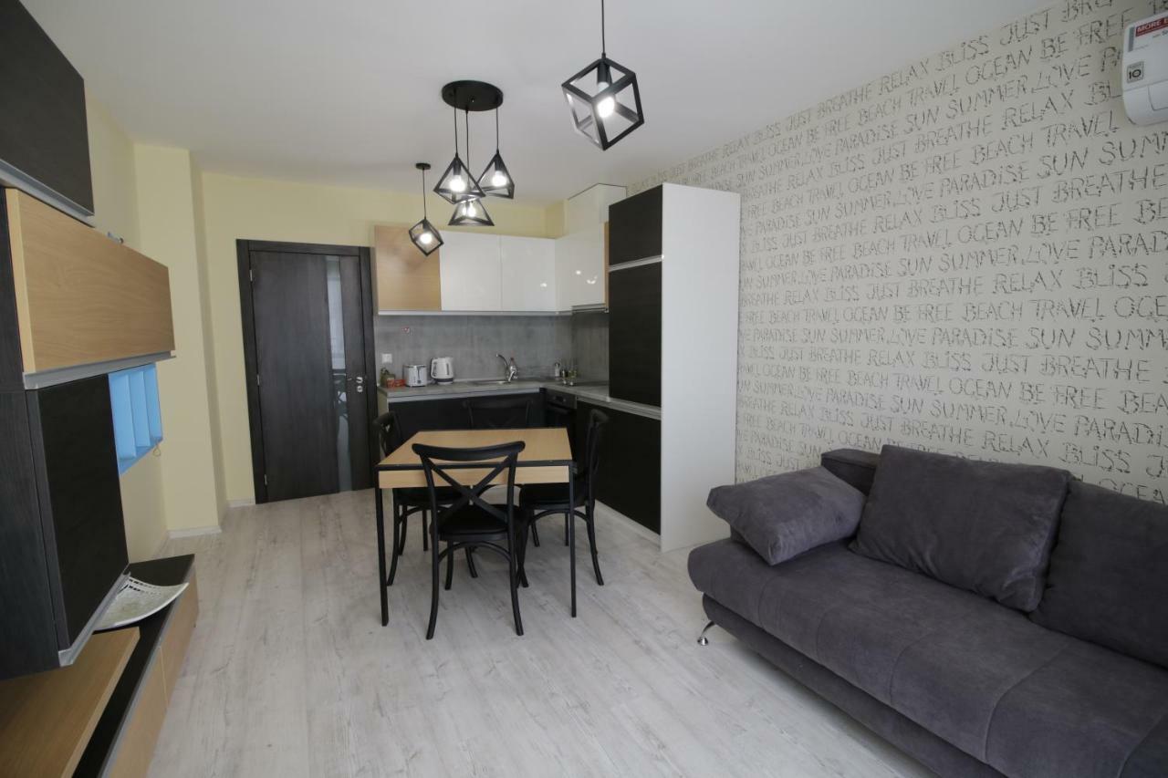 La Familia Apartments Varna Eksteriør bilde