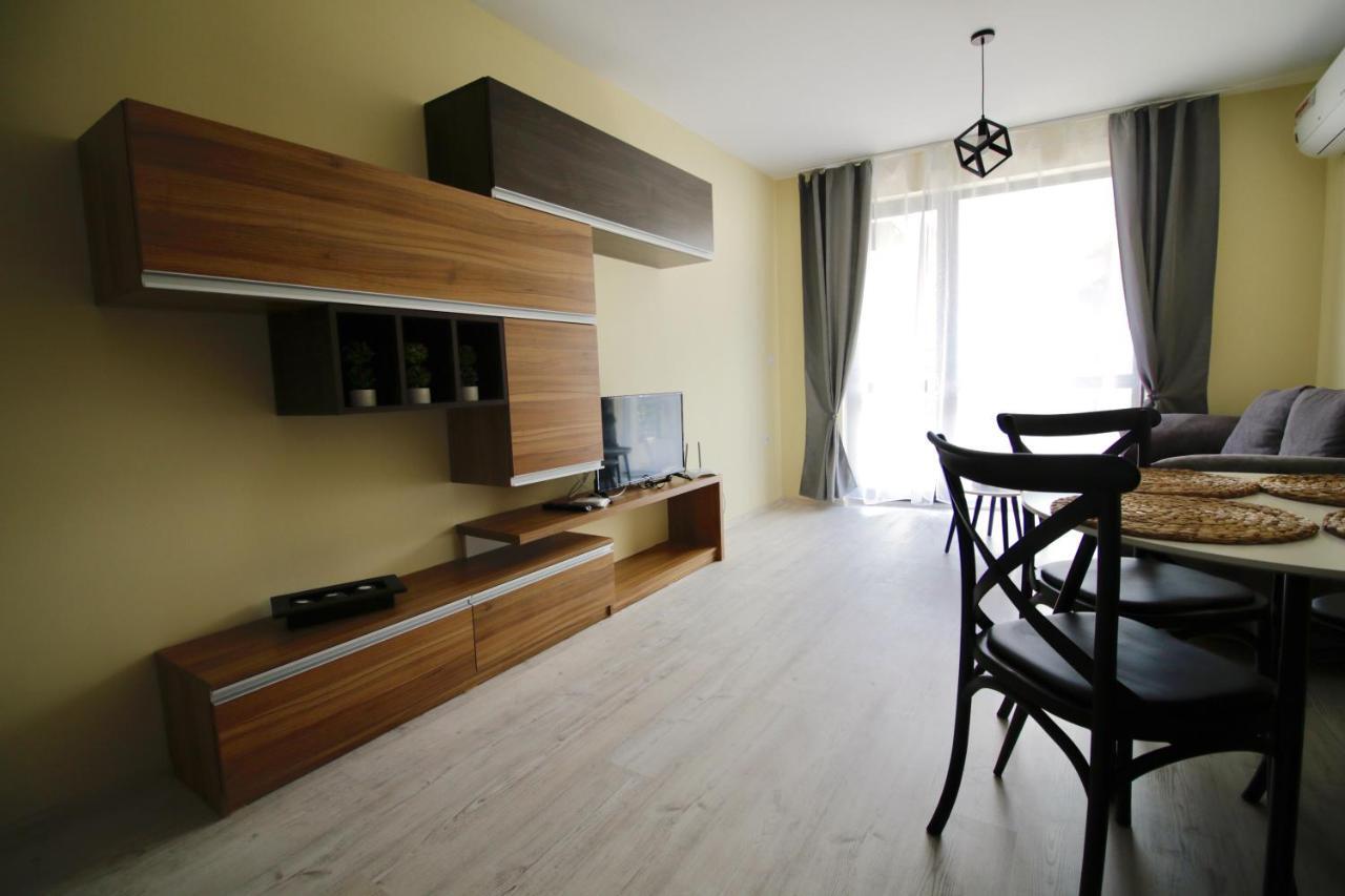 La Familia Apartments Varna Eksteriør bilde
